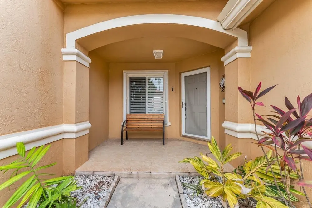 6215 Eaton Street West Palm Beach, FL 33411
