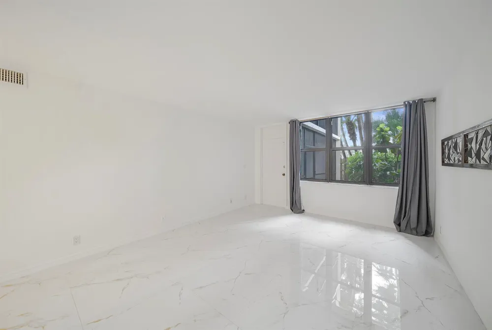 16300 Golf Club Road #114 Weston, FL 33326