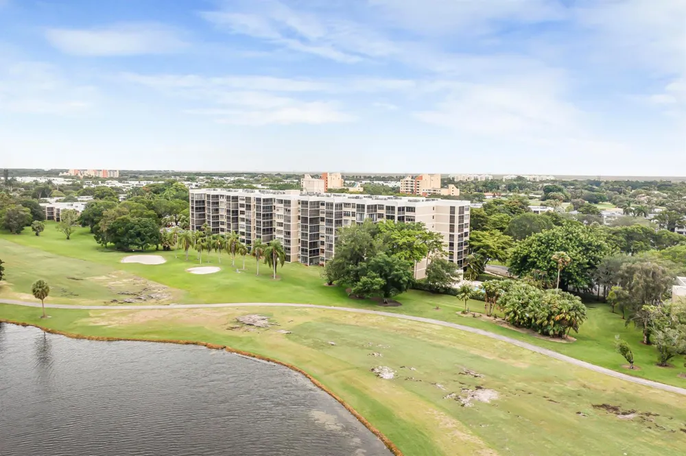 16300 Golf Club Road #114 Weston, FL 33326