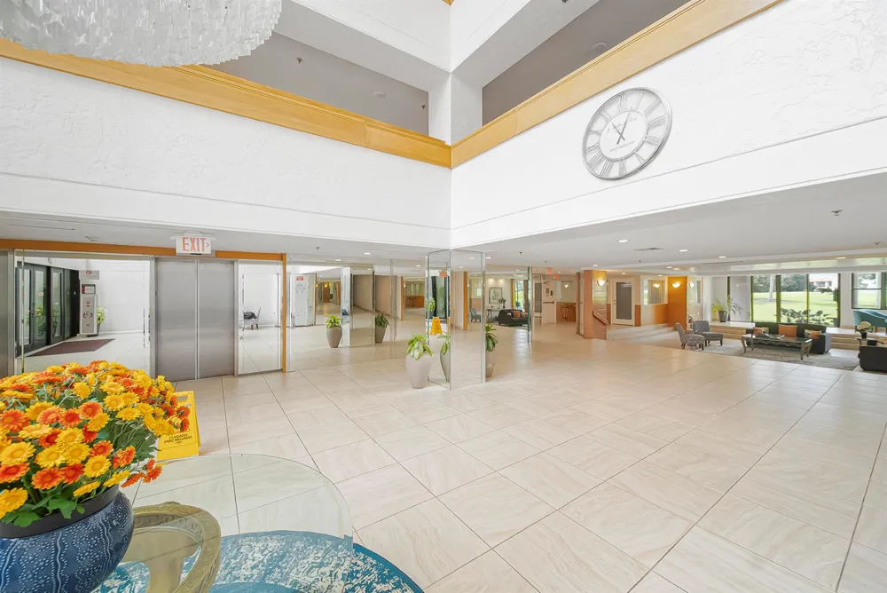 16300 Golf Club Road #114 Weston, FL 33326
