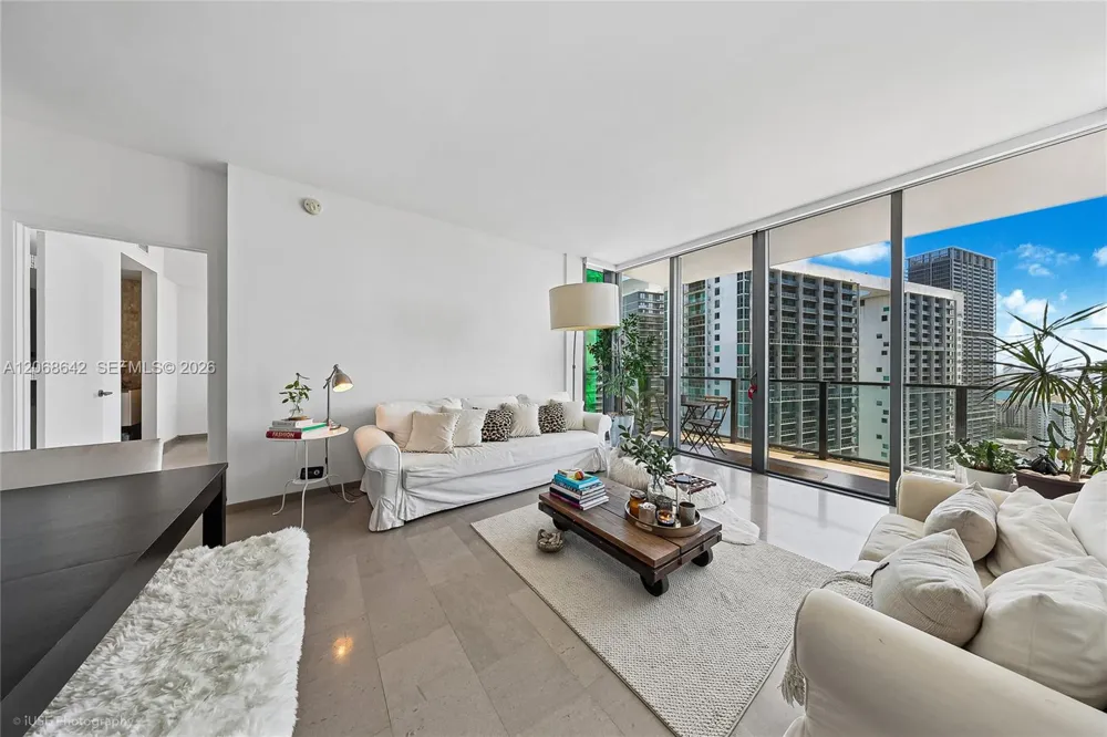 68 SE 6th St #2909 Miami, FL 33131