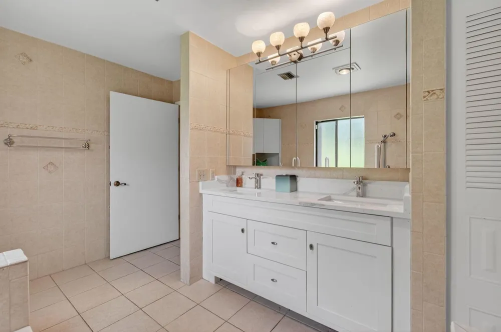 2925 RIVIERA DRIVE Delray Beach, FL 33445