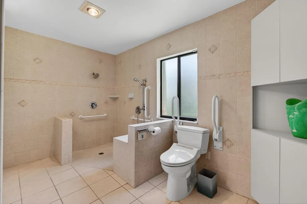 2925 RIVIERA DRIVE Delray Beach, FL 33445