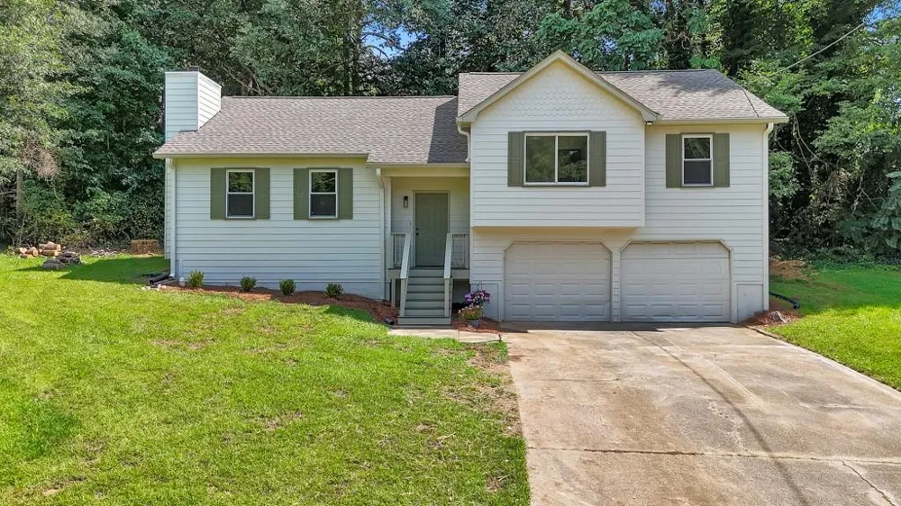 1006 Pinetree Court Powder Springs, GA 30127