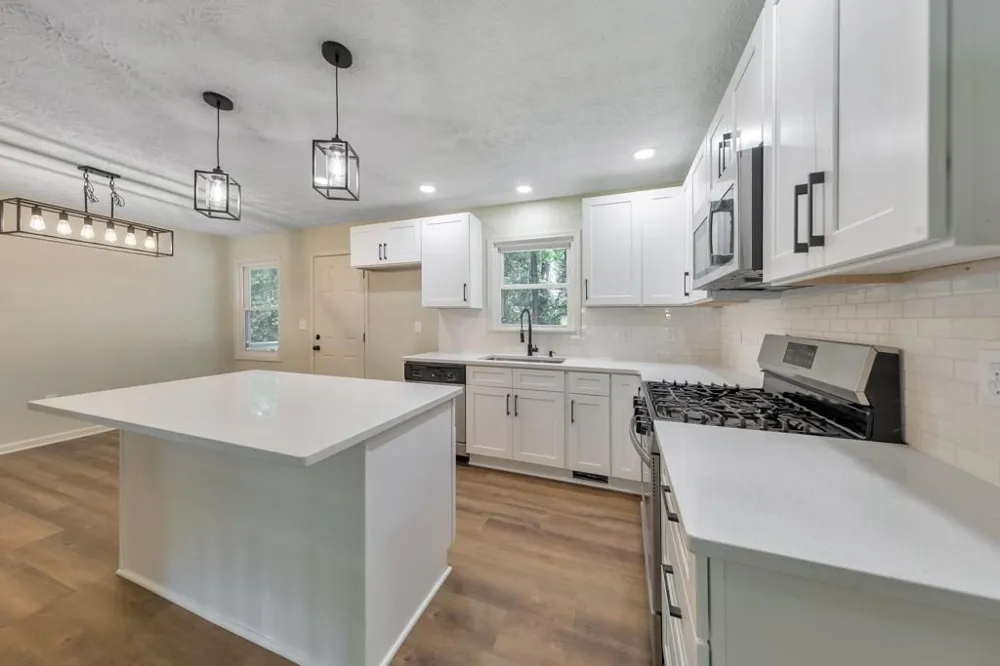 1006 Pinetree Court Powder Springs, GA 30127