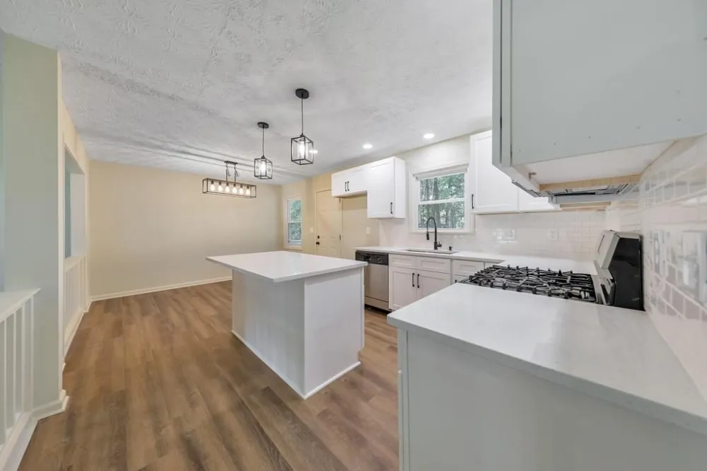 1006 Pinetree Court Powder Springs, GA 30127