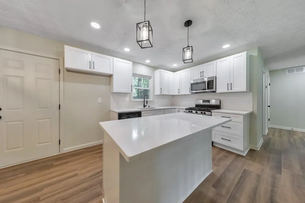 1006 Pinetree Court Powder Springs, GA 30127