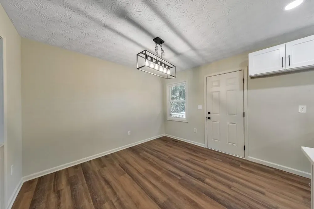 1006 Pinetree Court Powder Springs, GA 30127