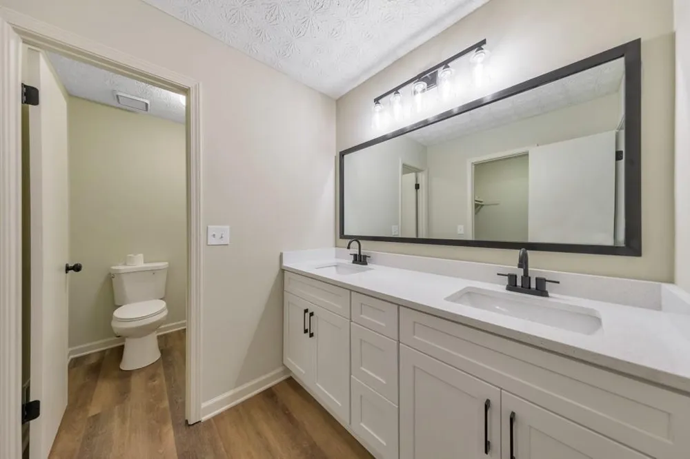 1006 Pinetree Court Powder Springs, GA 30127