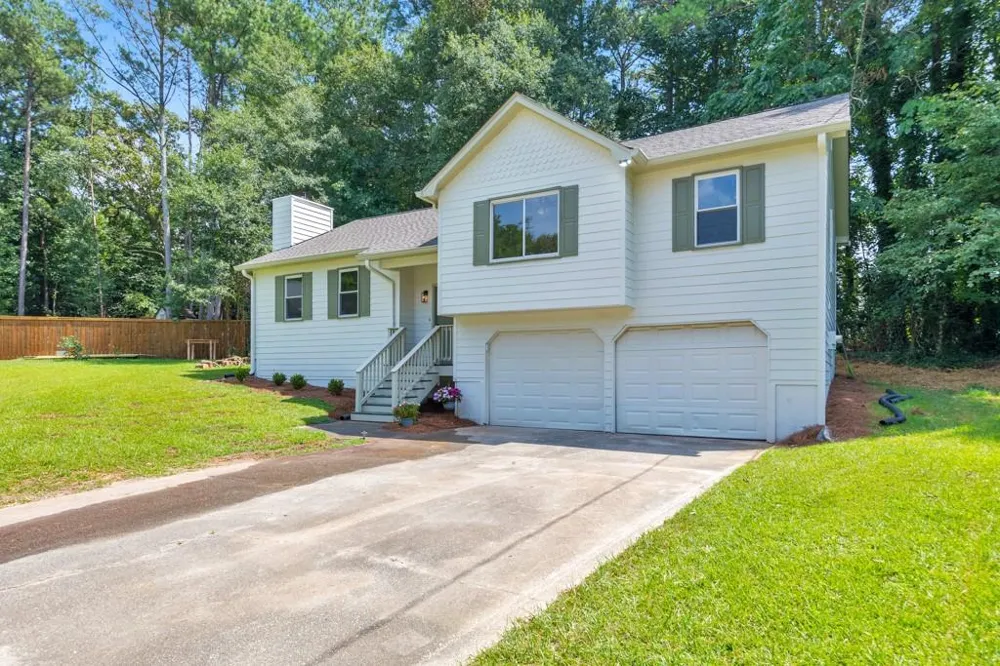 1006 Pinetree Court Powder Springs, GA 30127