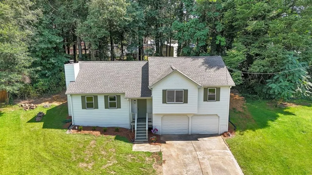 1006 Pinetree Court Powder Springs, GA 30127