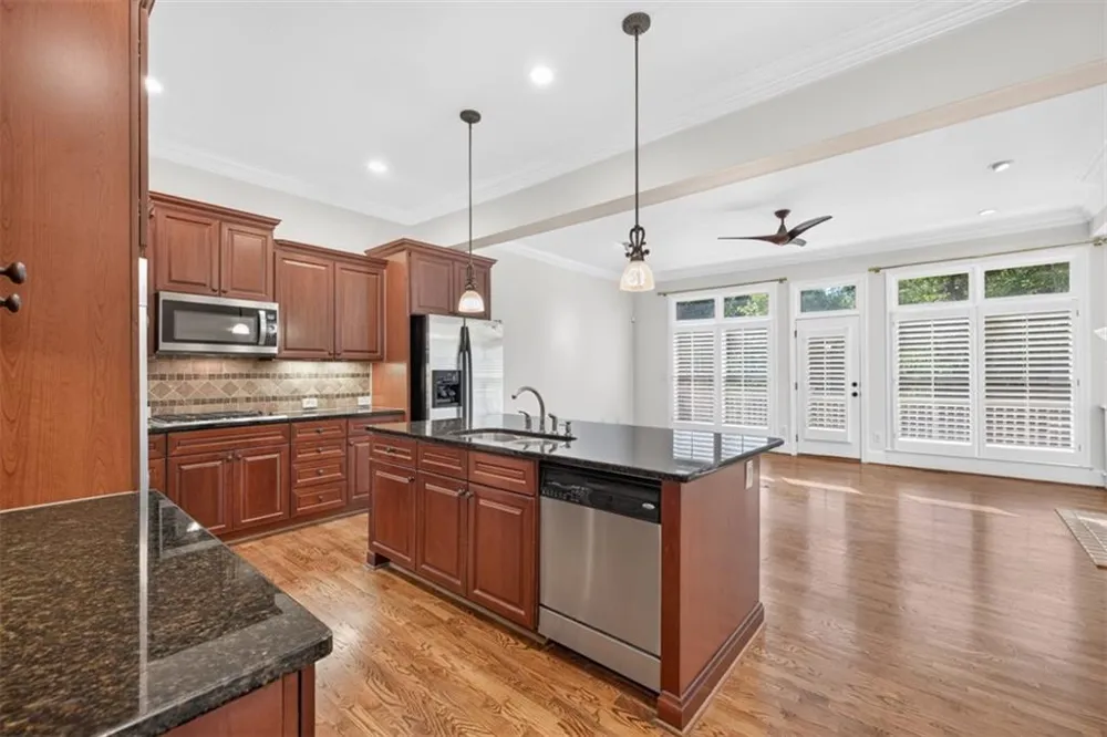 1012 Merrivale Chase Roswell, GA 30075