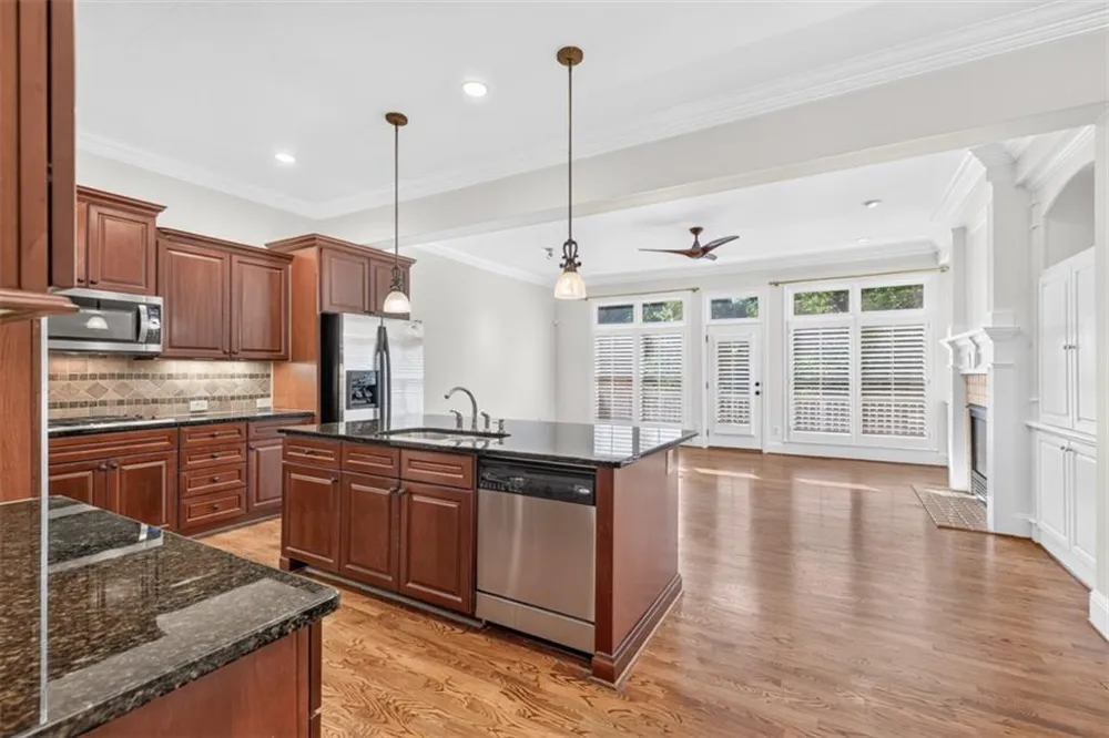 1012 Merrivale Chase Roswell, GA 30075