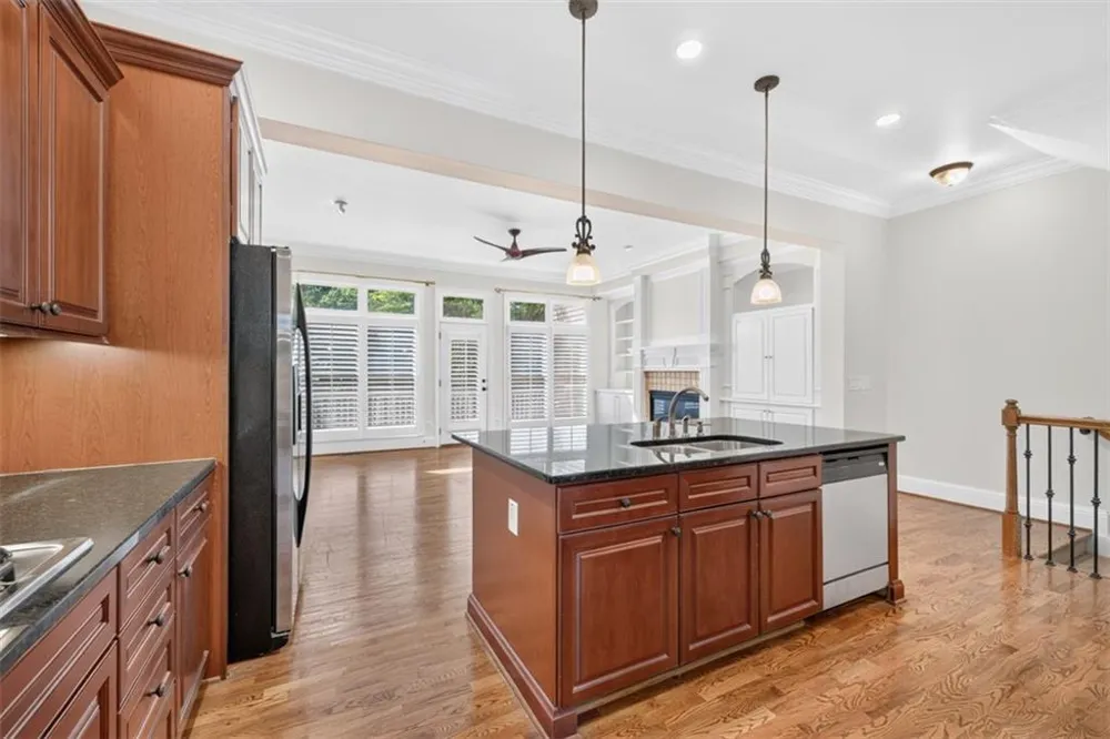 1012 Merrivale Chase Roswell, GA 30075