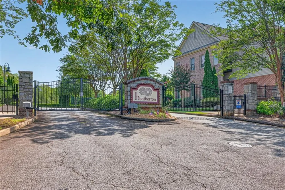 1012 Merrivale Chase Roswell, GA 30075