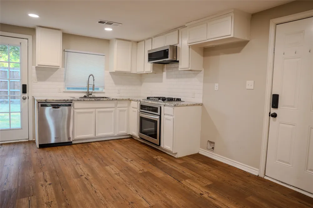 117 E Division Street Pilot Point, TX 76258
