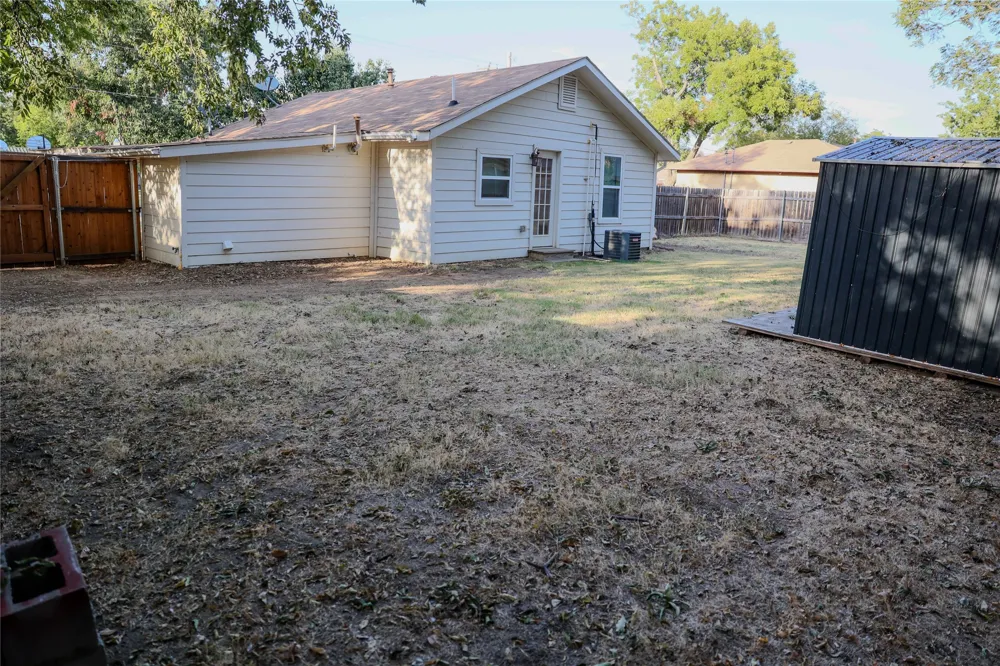 117 E Division Street Pilot Point, TX 76258