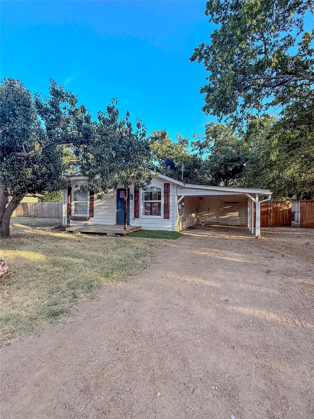 117 E Division Street Pilot Point, TX 76258