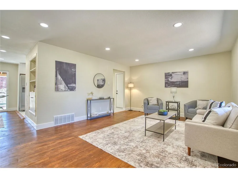 970 W 1st Avenue Broomfield, CO 80020