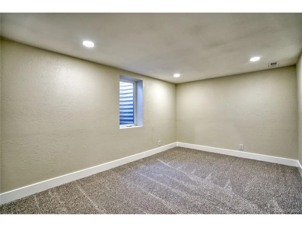 970 W 1st Avenue Broomfield, CO 80020