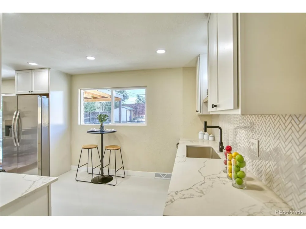 970 W 1st Avenue Broomfield, CO 80020