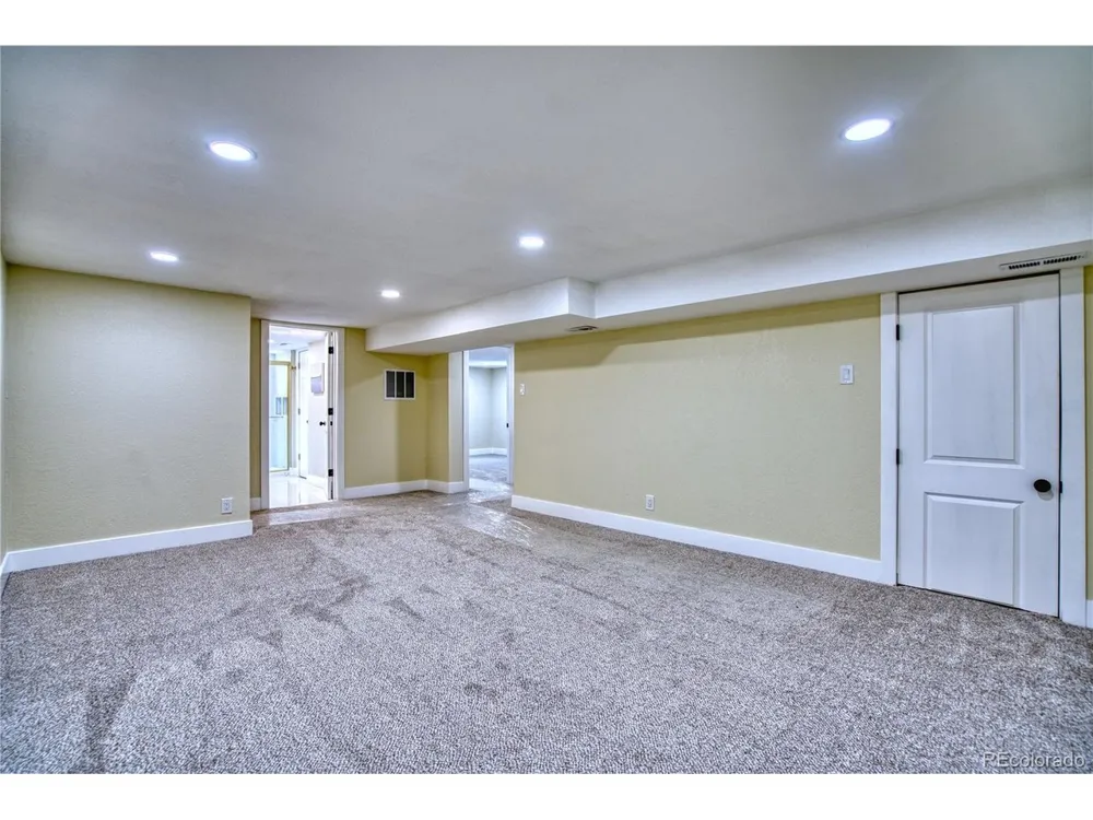 970 W 1st Avenue Broomfield, CO 80020
