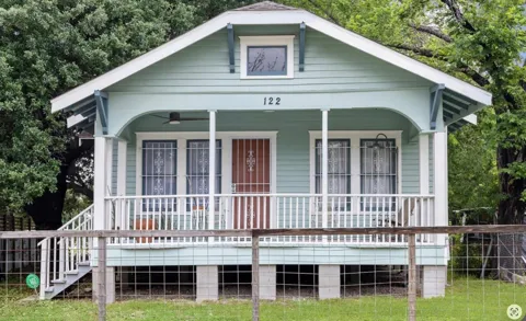 122 Bedford Street