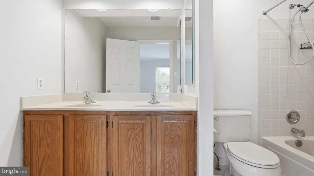 7843 SABRE COURT Manassas, VA 20109