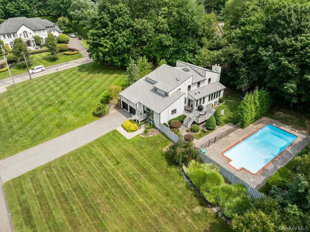 176 Grandview Avenue Monsey, NY 10952