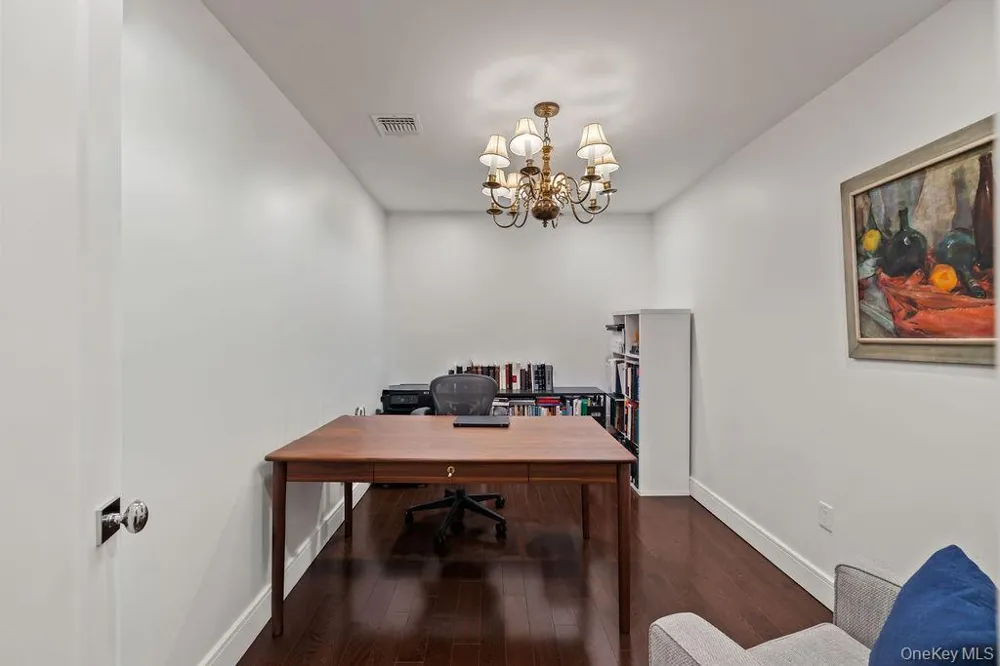 176 Grandview Avenue Monsey, NY 10952