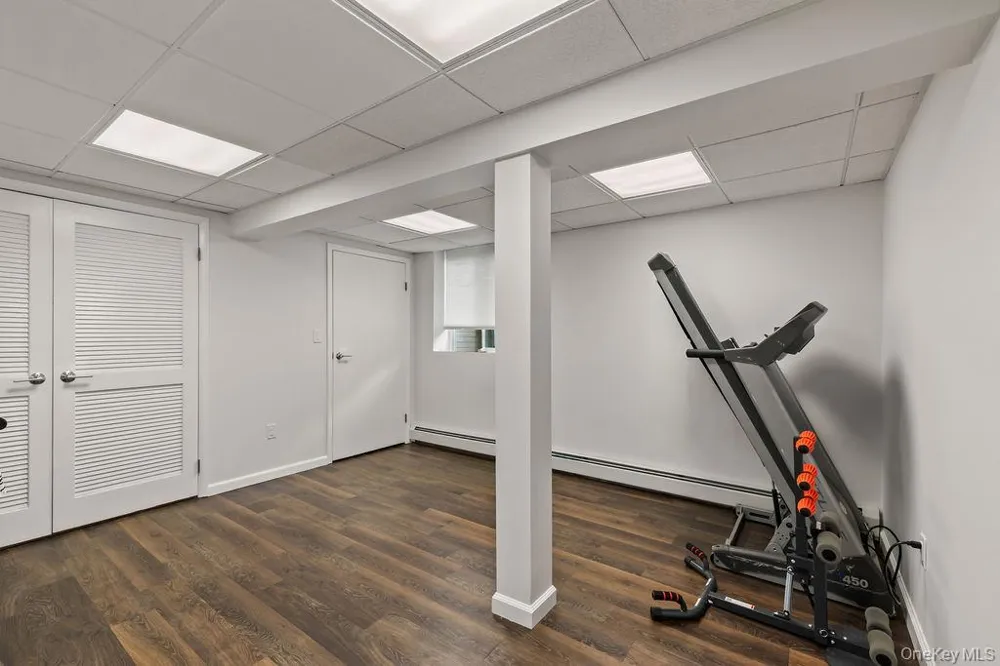 176 Grandview Avenue Monsey, NY 10952