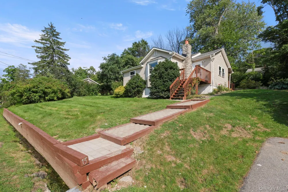 15 Crestwood Trail Monroe, NY 10950