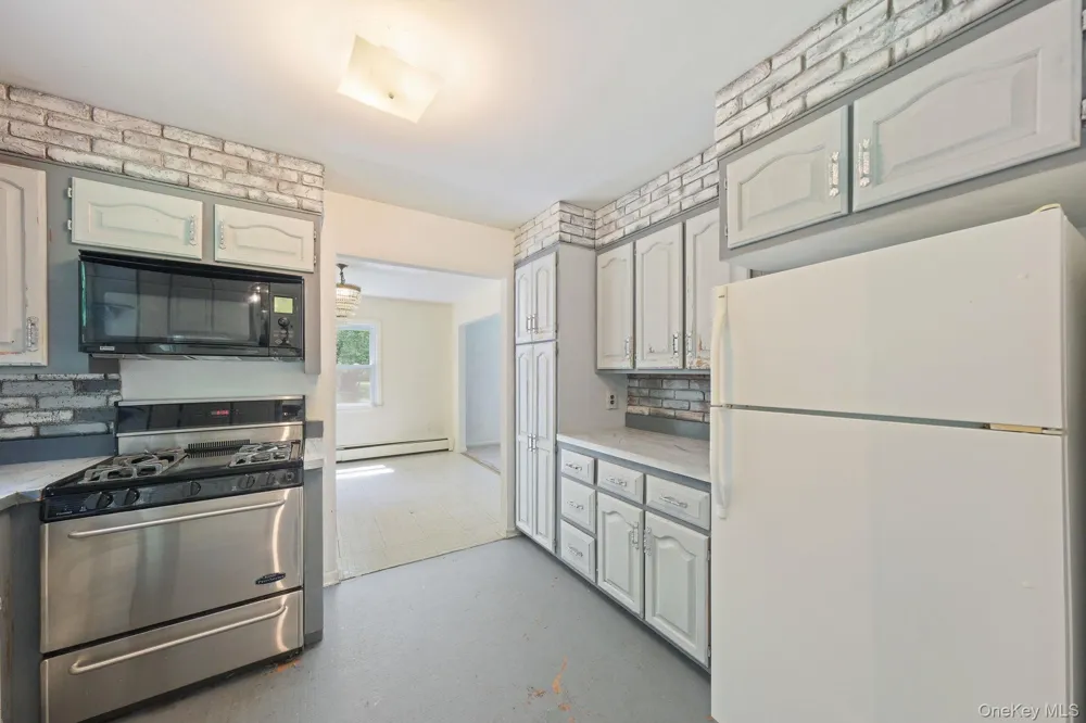 10 Creeden Drive Middletown, NY 10940