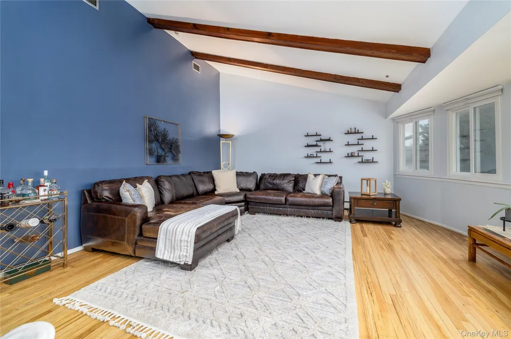 29 Donna Lane Lido Beach, NY 11561
