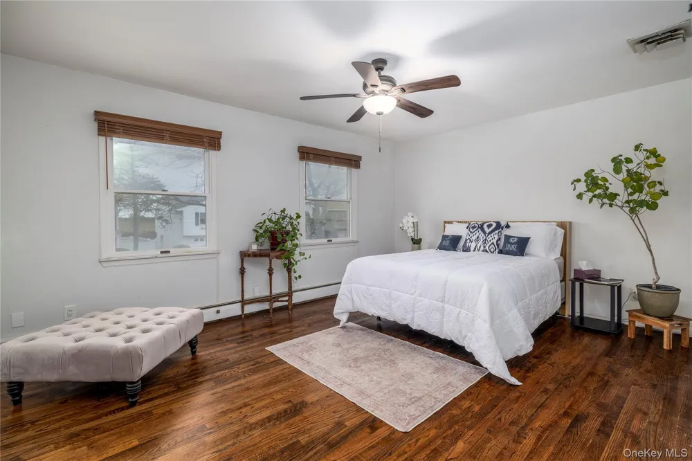 29 Donna Lane Lido Beach, NY 11561