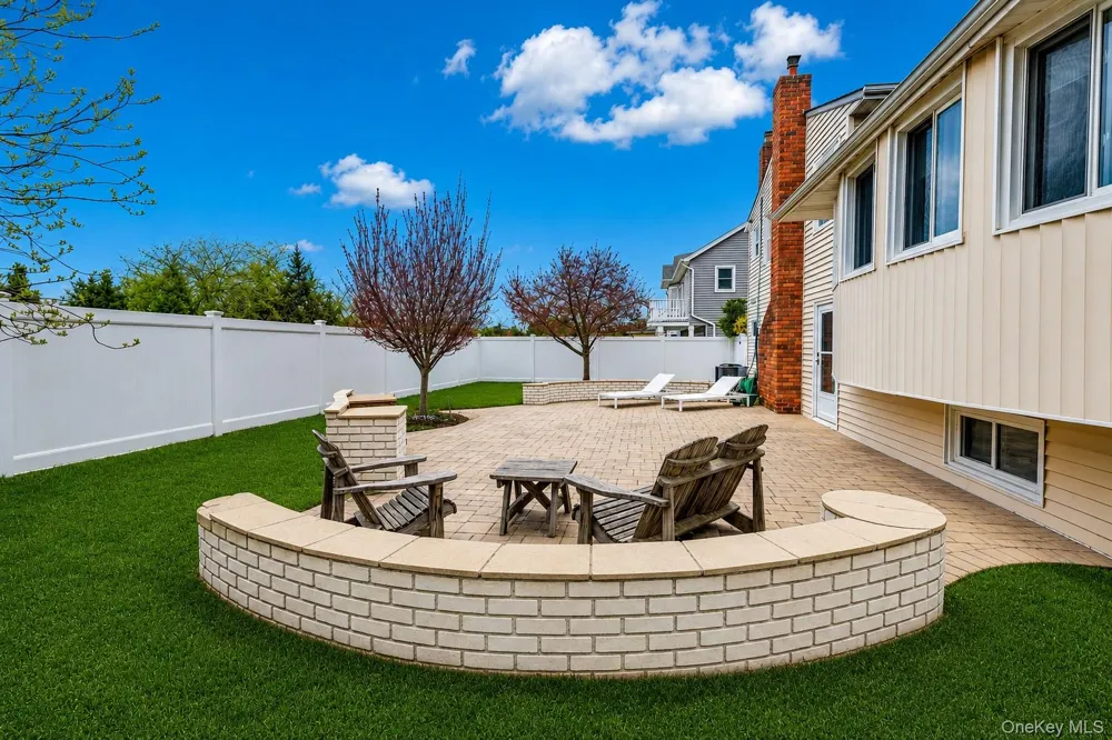 29 Donna Lane Lido Beach, NY 11561
