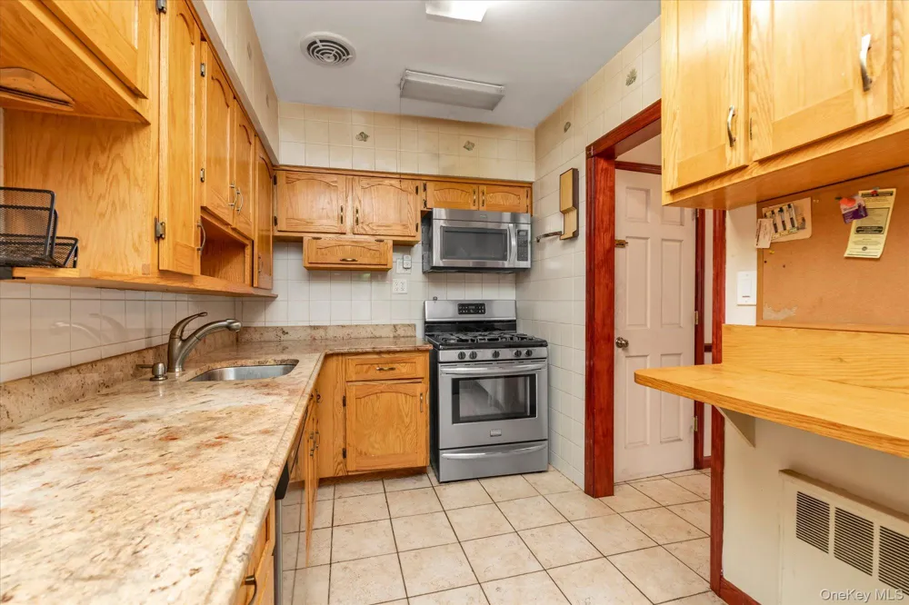 373 Argyle Road Cedarhurst, NY 11516