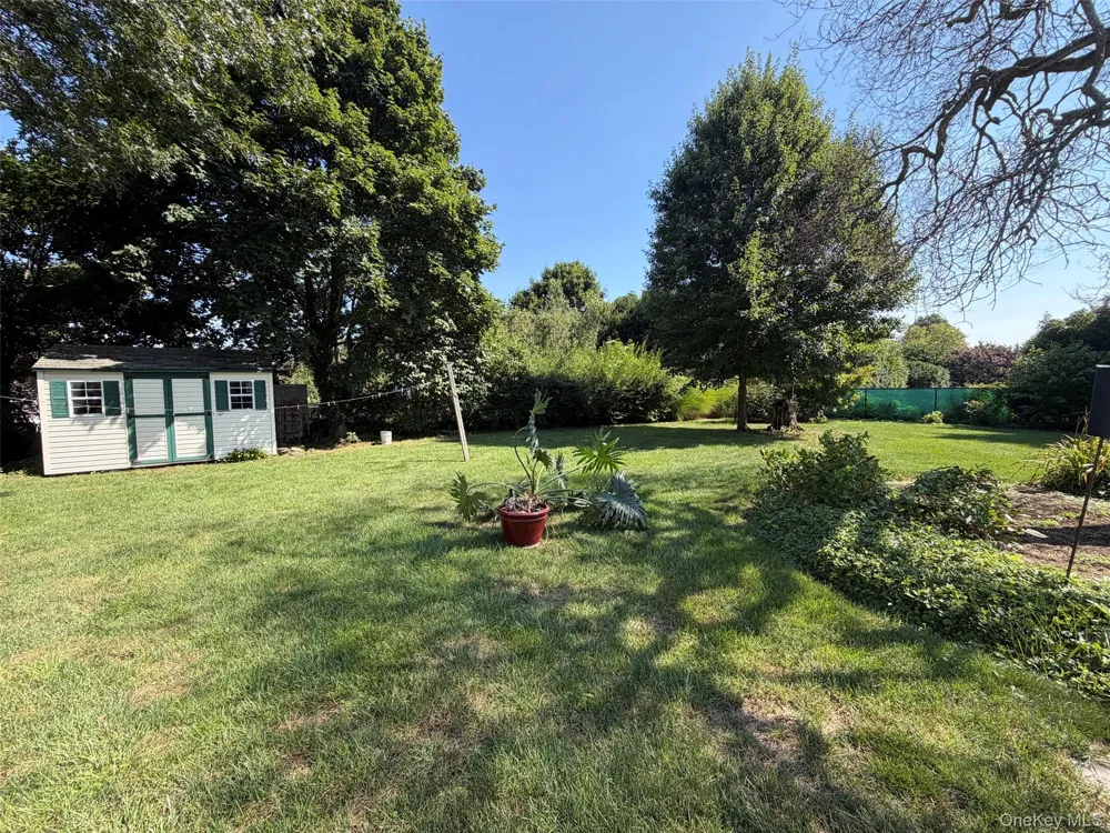 21 Purdy Avenue East Northport, NY 11731