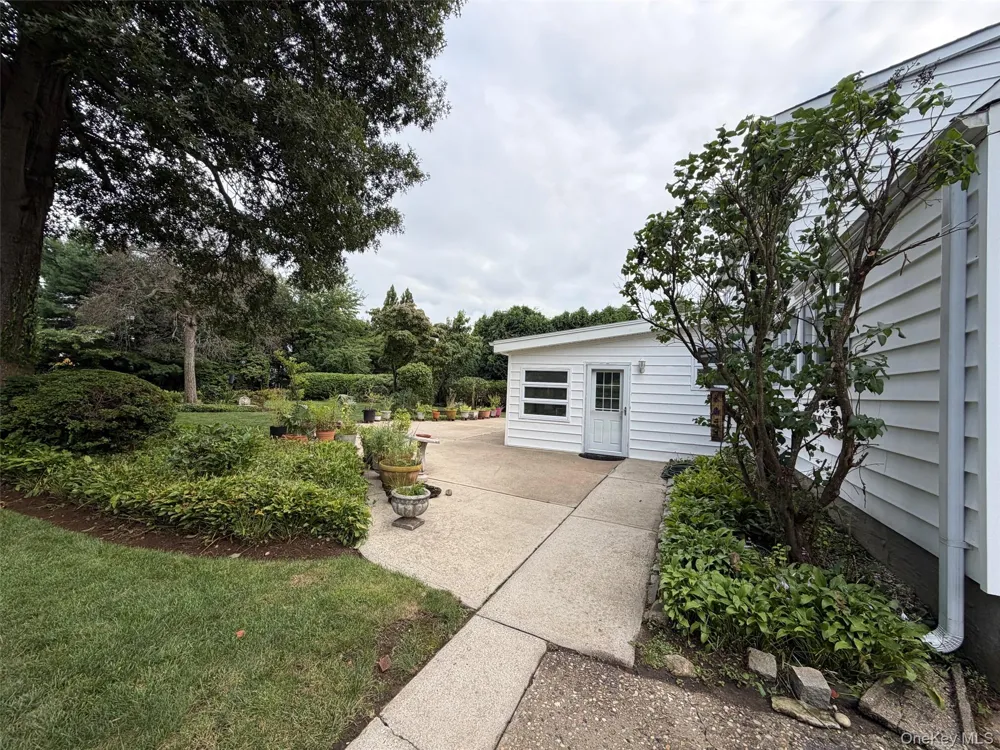21 Purdy Avenue East Northport, NY 11731
