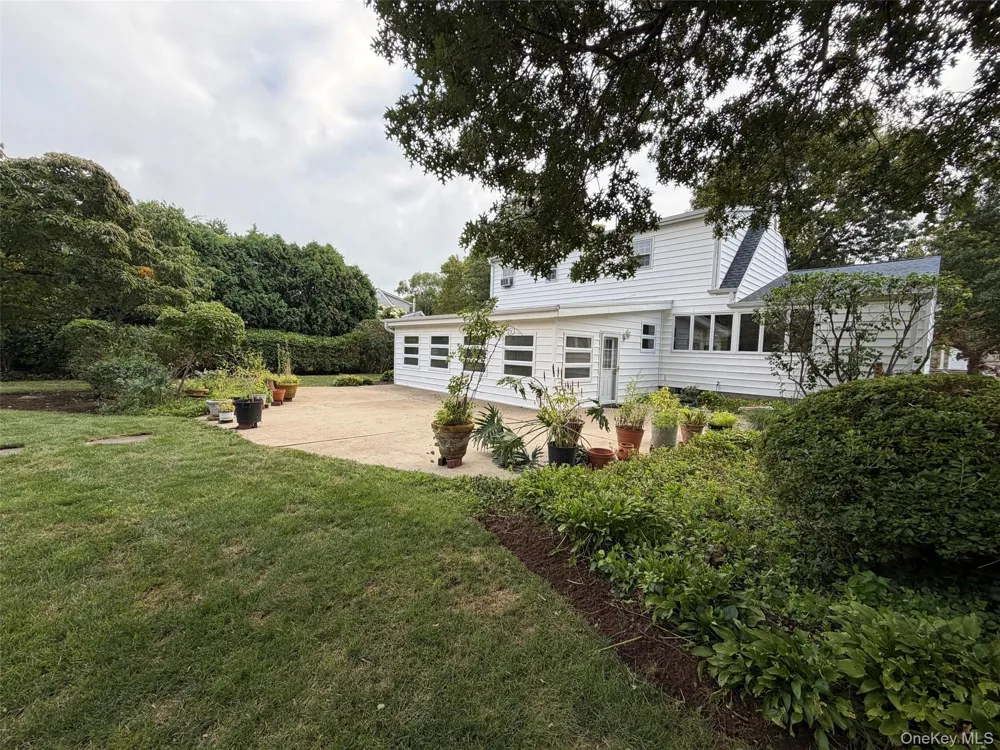 21 Purdy Avenue East Northport, NY 11731