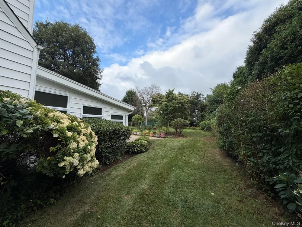 21 Purdy Avenue East Northport, NY 11731