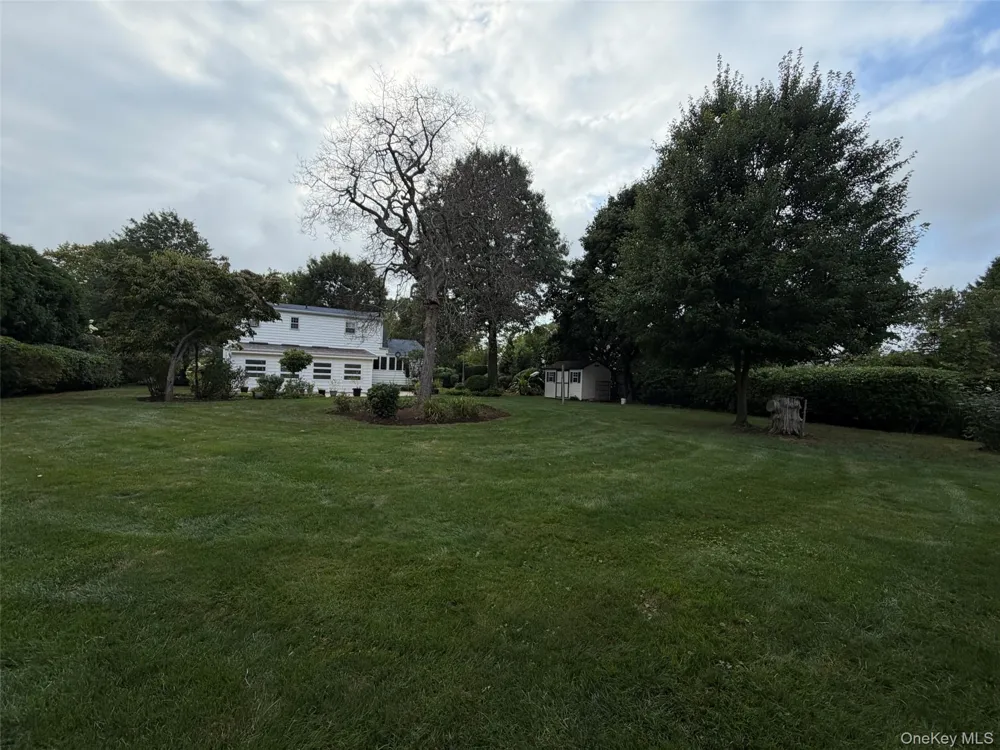 21 Purdy Avenue East Northport, NY 11731