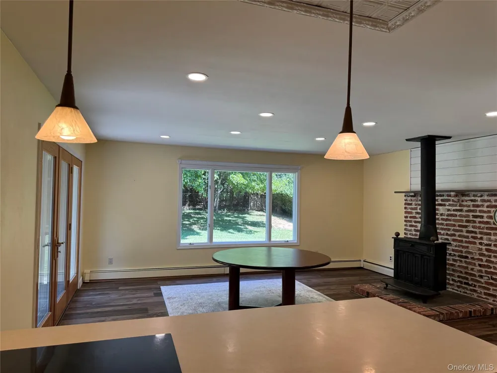 51 Hastings Drive Stony Brook, NY 11790