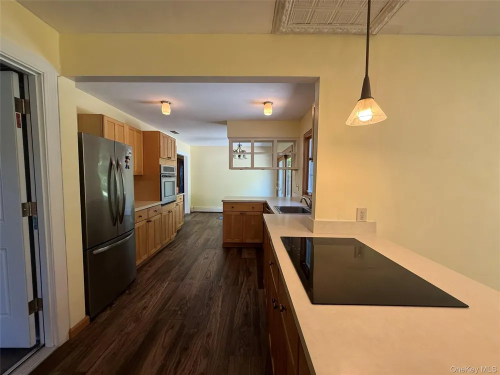 51 Hastings Drive Stony Brook, NY 11790