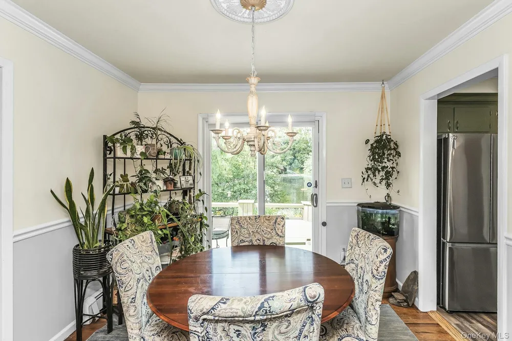 8 Baymens Court Sayville, NY 11782