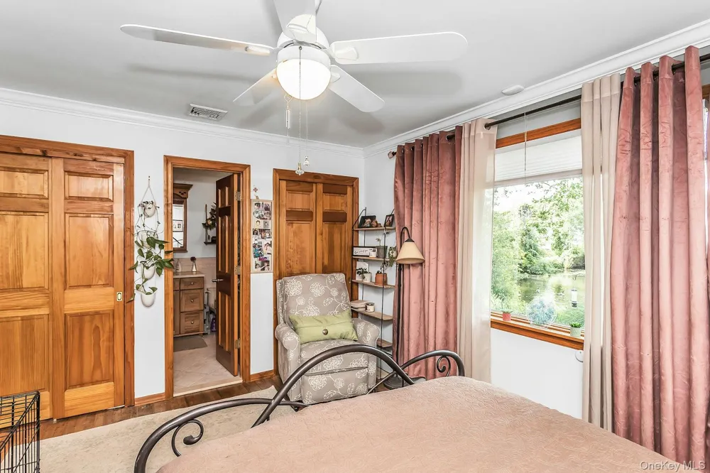 8 Baymens Court Sayville, NY 11782