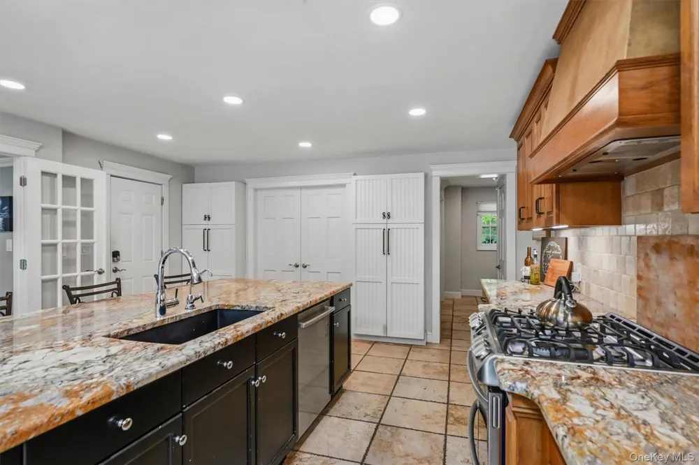 3 Kevin Drive Suffern, NY 10901