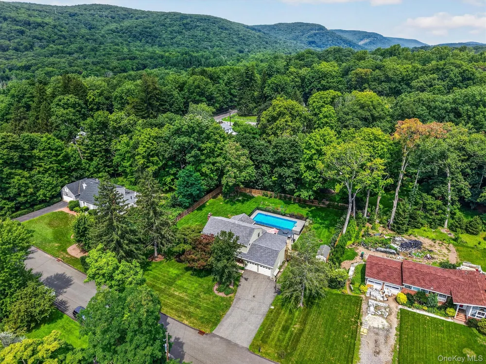 3 Kevin Drive Suffern, NY 10901