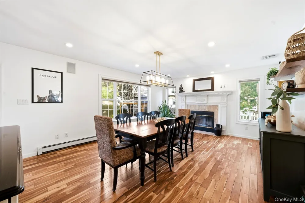 1536 Winganhauppauge Road Islip, NY 11751