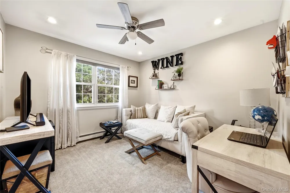 1536 Winganhauppauge Road Islip, NY 11751